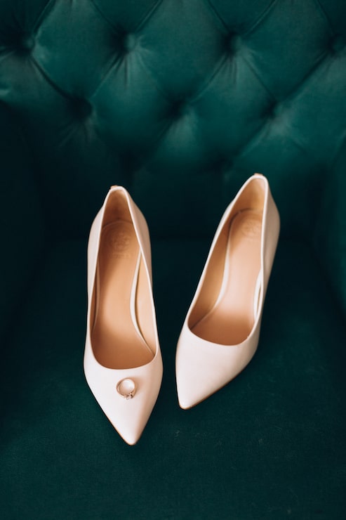 Foto gratuito atributos de la boda de la novia