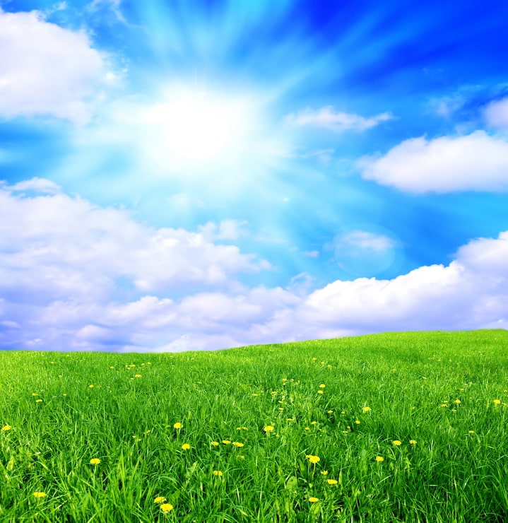Foto gratuito campo con nubes
