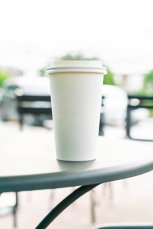 Photo Gratis cangkir kopi di kedai kopi