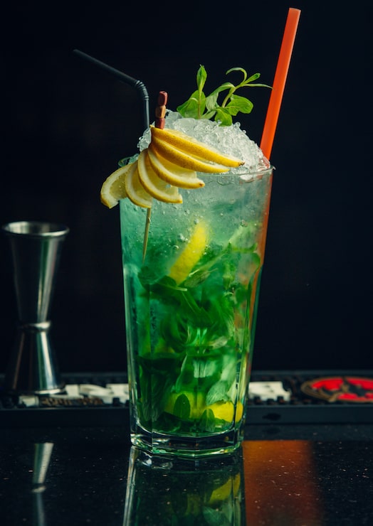 Foto gratuito clásico mojito refrescante
