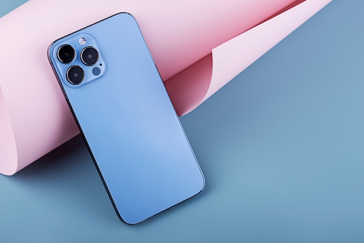 Foto gratuito composición elegante para el teléfono inteligente