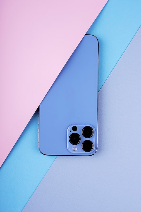 Foto gratuito composición elegante para el teléfono inteligente