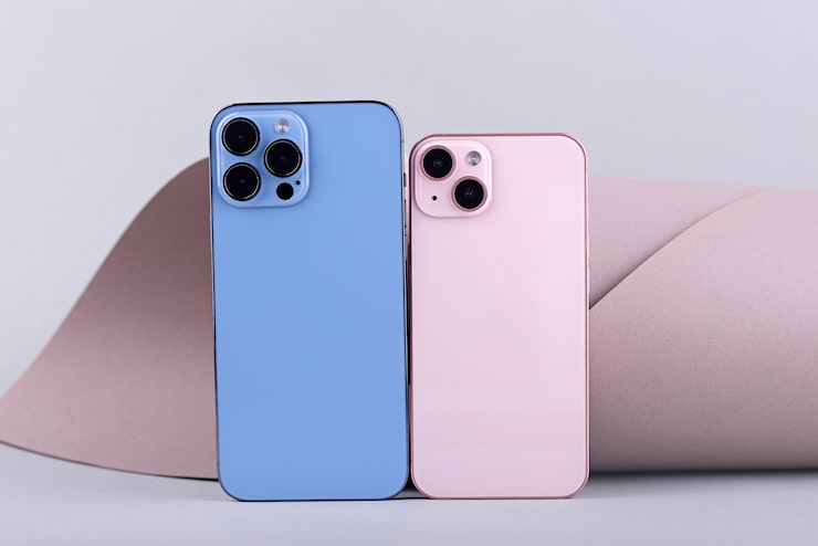Foto gratuito composición elegante para el teléfono inteligente