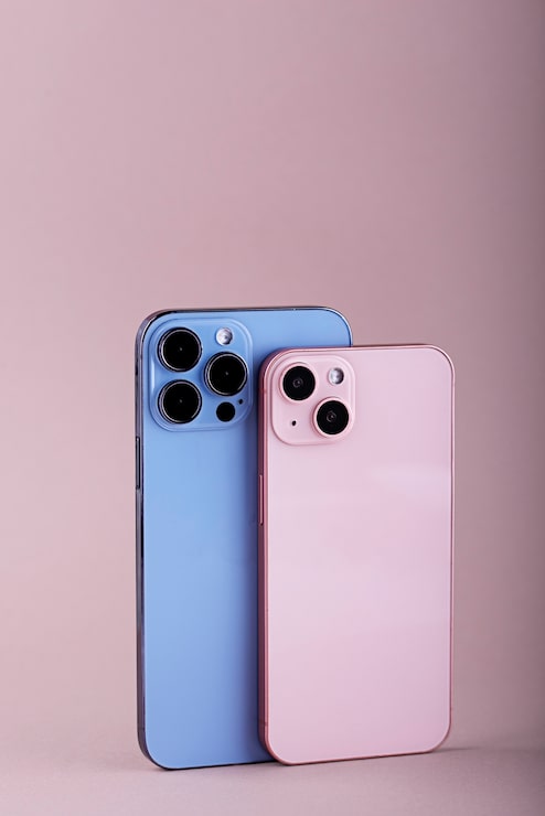 Foto gratuito composición elegante para el teléfono inteligente