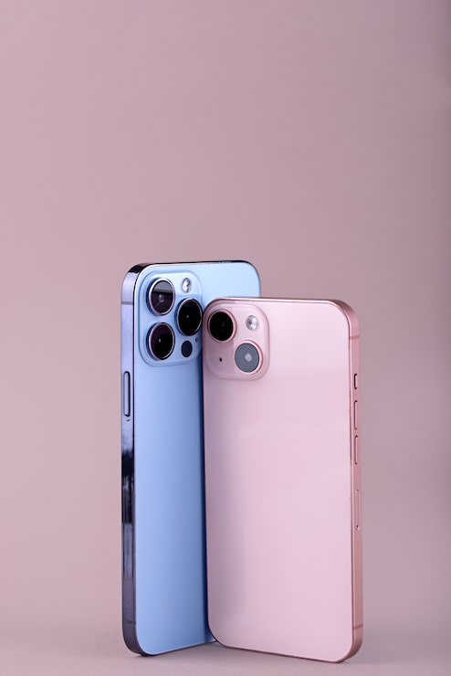 Foto gratuito composición elegante para el teléfono inteligente
