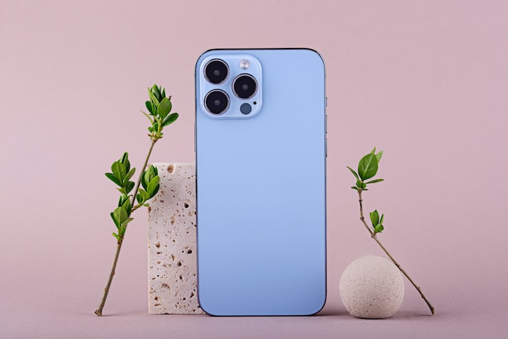 Foto gratuito composición elegante para el teléfono inteligente