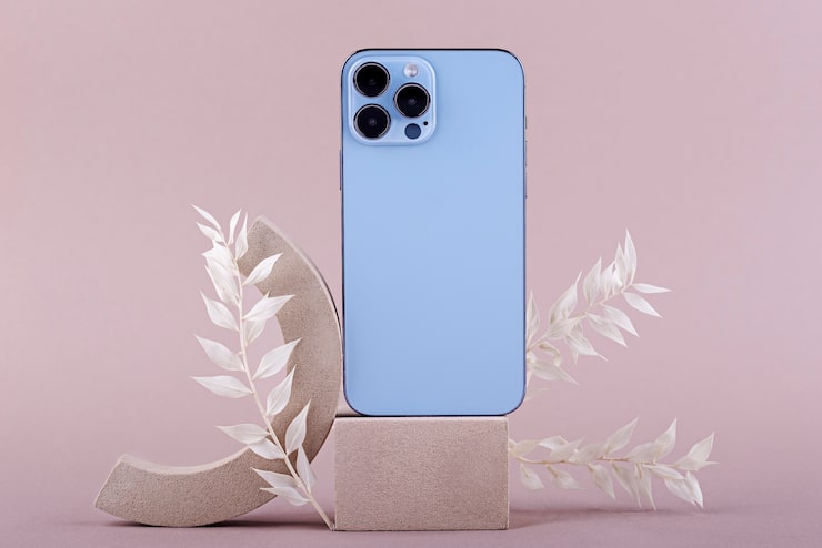 Foto gratuito composición elegante para el teléfono inteligente