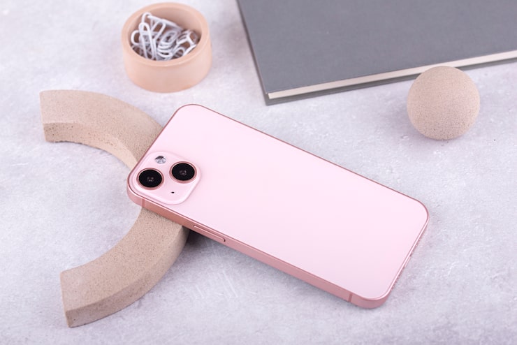 Foto gratuito composición elegante para el teléfono inteligente