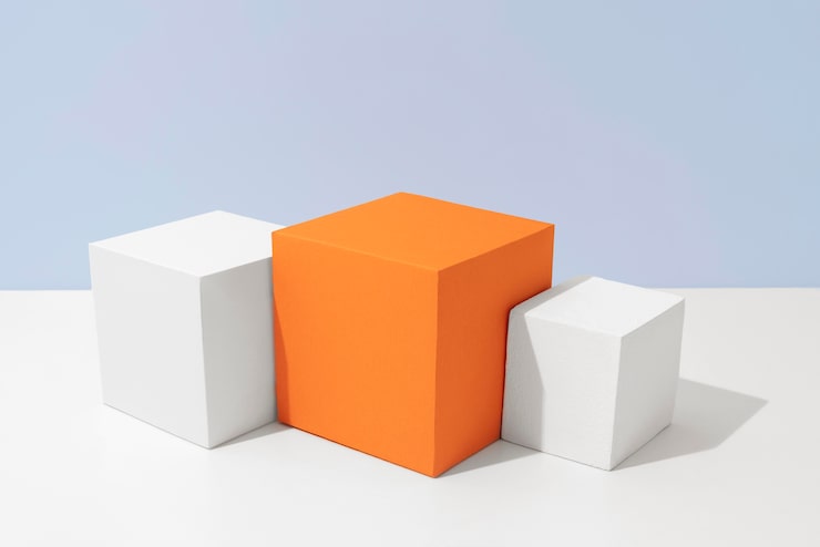 Foto gratuito concepto de sostenibilidad con formas geométricas y planta en crecimiento.