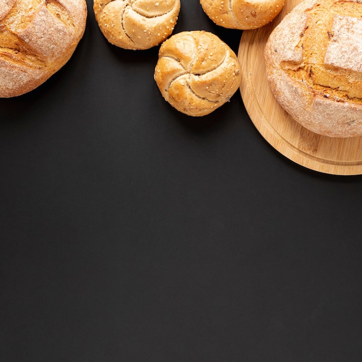 Foto gratuito delicioso pan casero con espacio de copia