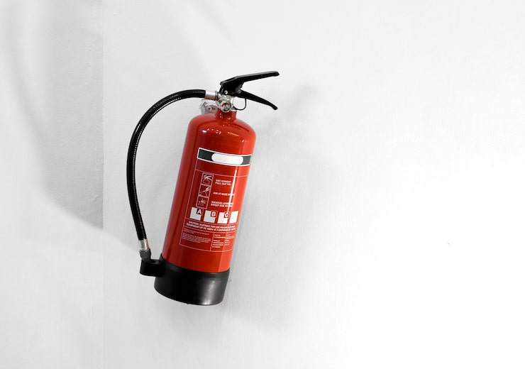 Foto gratuito extintor de incendios