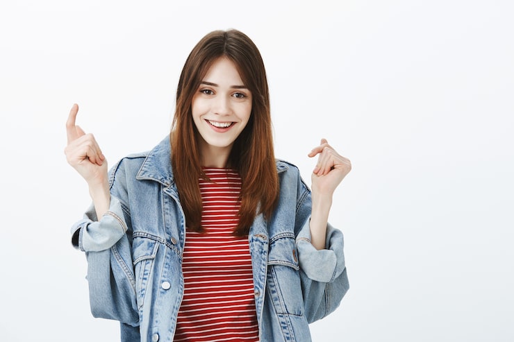 Photo Gratis foto studio gadis berambut cokelat yang cantik