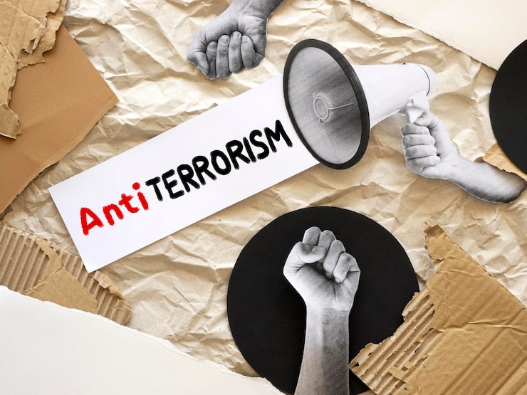 Photo Gratis hari anti terorisme dengan megafon