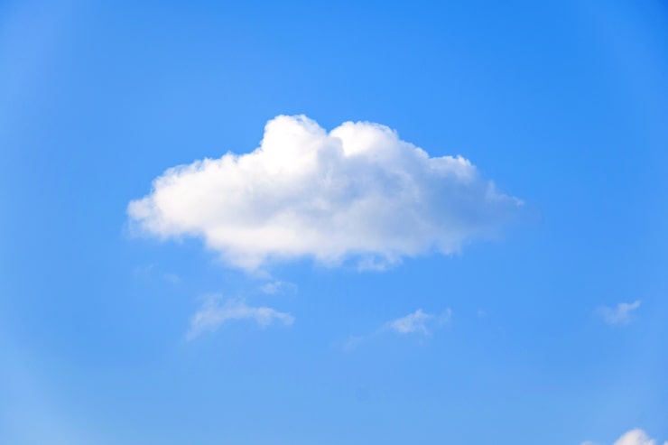Photo Gratis hari yang menyenangkan dengan langit biru
