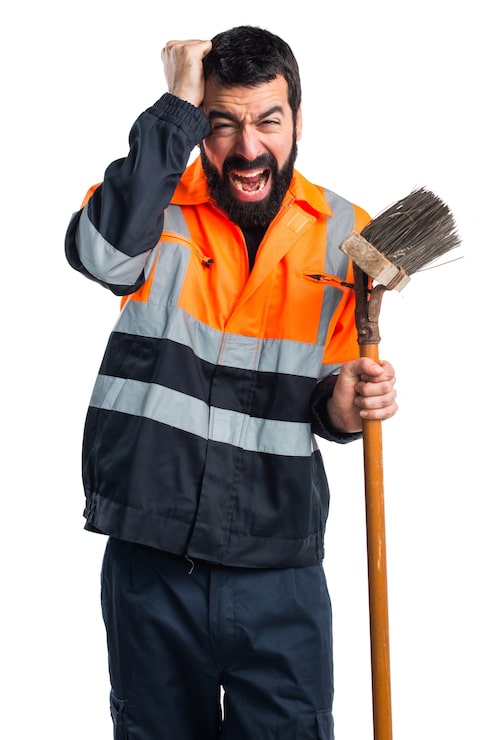 Foto gratuito hombre de basura frustrado