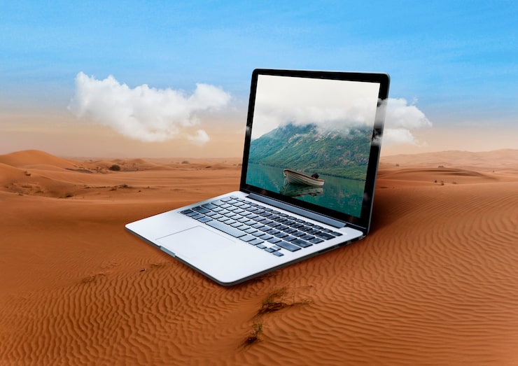 Foto gratuito laptop en concepto de naturaleza