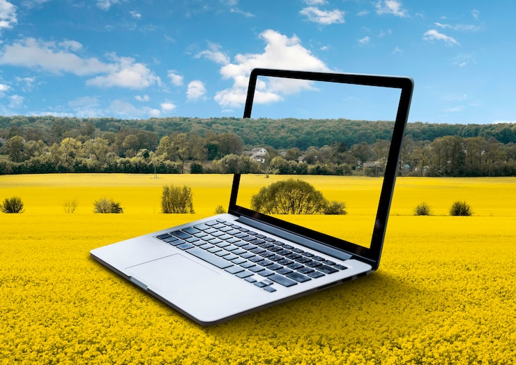 Foto gratuito laptop en concepto de naturaleza
