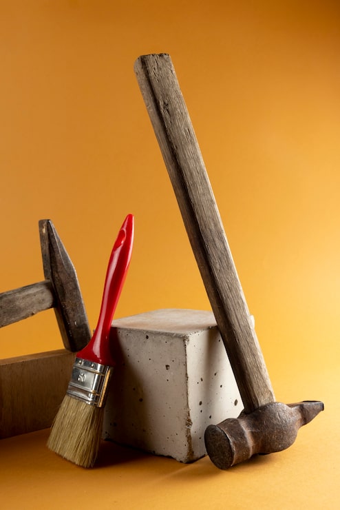 Foto gratuito los martillos de construcción son naturaleza muerta.