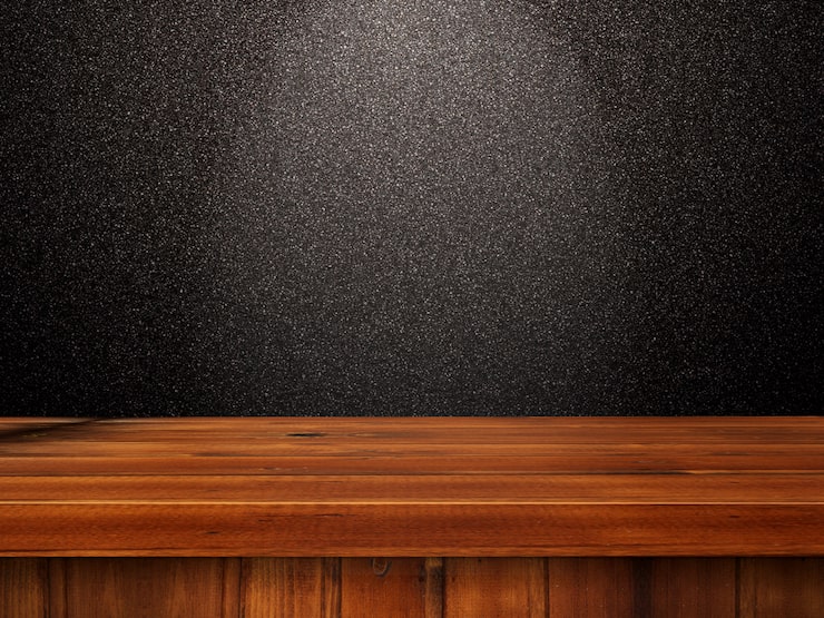 Photo Gratis meja kayu 3d dengan latar belakang dinding berkilauan hitam