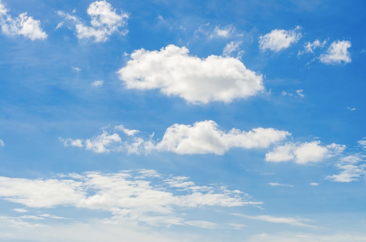 Foto gratuito nube blanca en el cielo