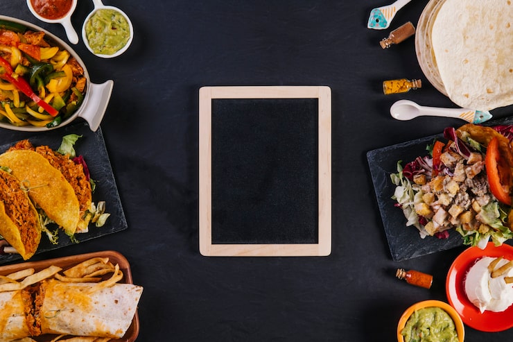 Photo Gratis papan tulis di antara makanan meksiko