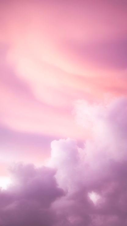 Foto gratuito papel de pared de teléfono móvil de cielo rosado nublado