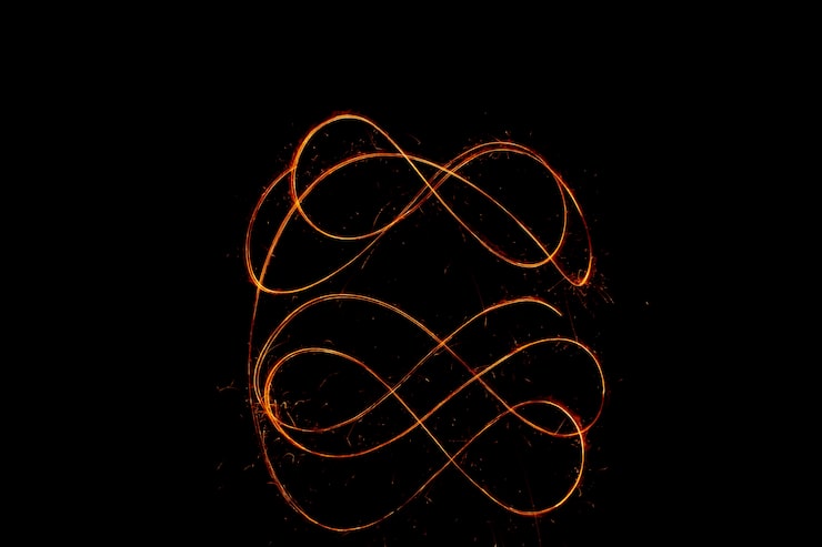 Foto gratuito pintura de luz abstracta en la oscuridad