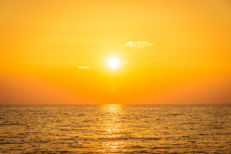 Foto gratuito la puesta de sol con el mar
