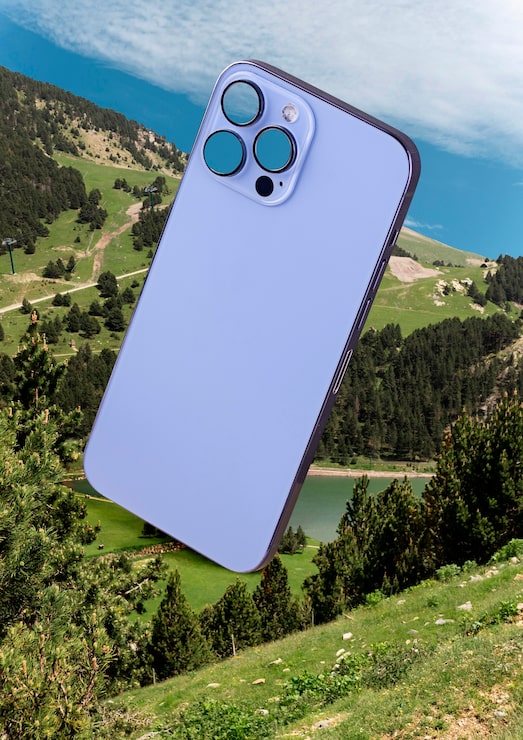 Foto gratuito smartphone en concepto de naturaleza