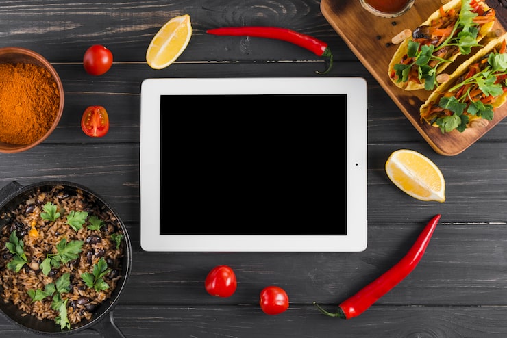 Photo Gratis tata letak datar templat tablet dengan makanan meksiko