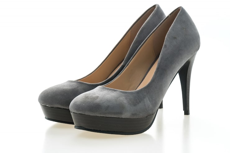 Foto gratuito zapatos de tacón alto
