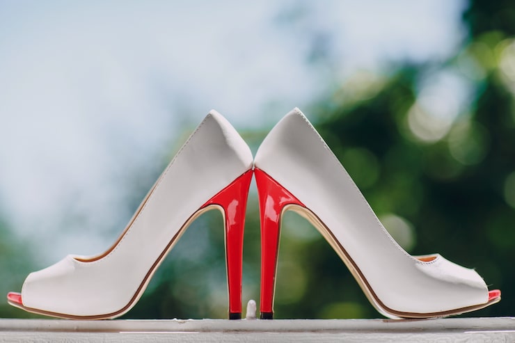 Foto gratuito zapatos de tacón cerrados