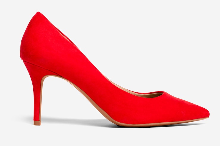 Foto gratuito zapatos de tacón rojo de mujer moda formal