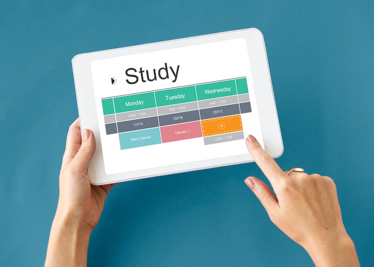 Foto gratuito programma accademico di studio in classe