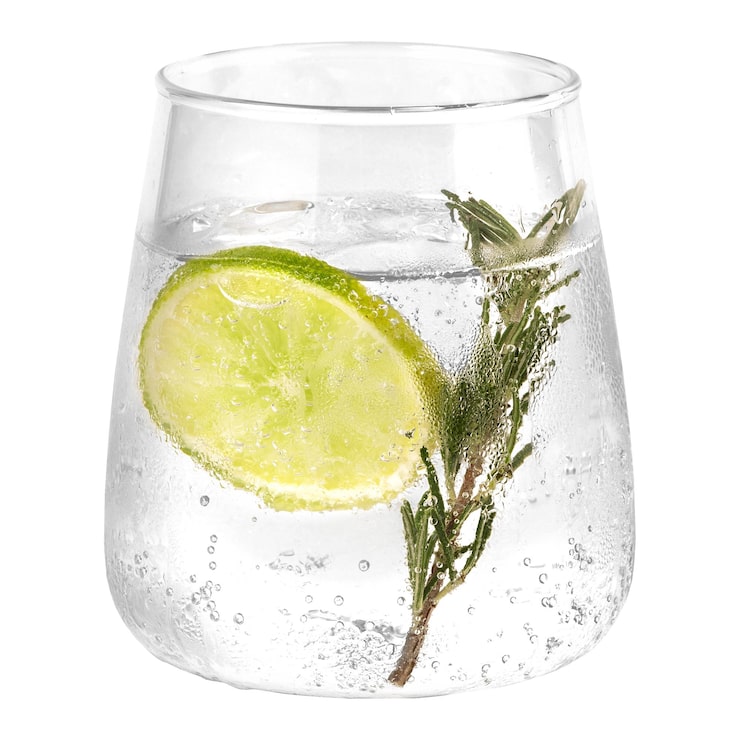 Foto gin e tonico con rosmarino trasparente png
