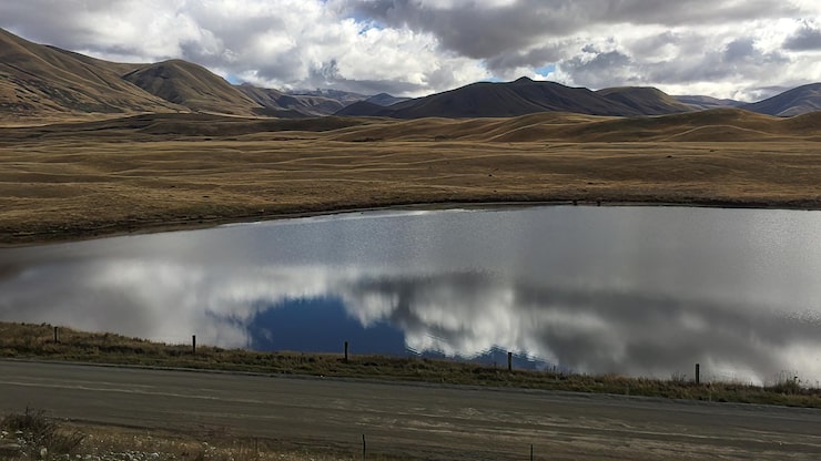 Photo medan alpine seperti gurun kering dan tandus di distrik danau ashburton