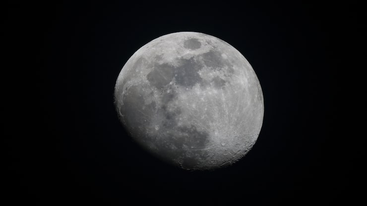 Zdarma Fotografie couvající měsíc