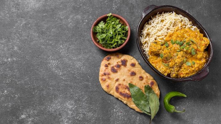 Foto grátis deliciosa refeição no paquistão com espaço de cópia