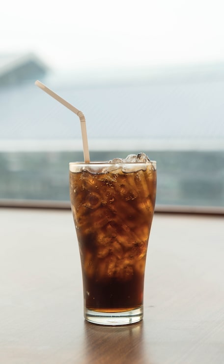 Foto grátis vidro de cola gelada