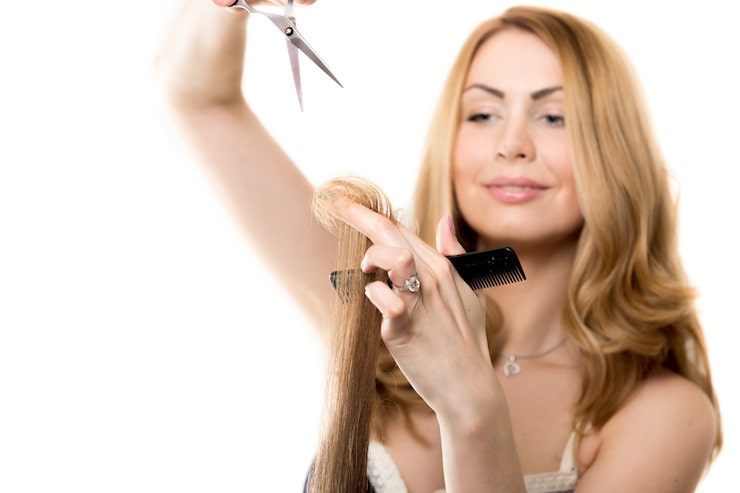 Kostenlose Foto frau mit einer haarsträhne