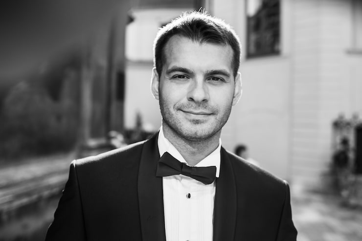 Kostenlose Foto hübscher bräutigam