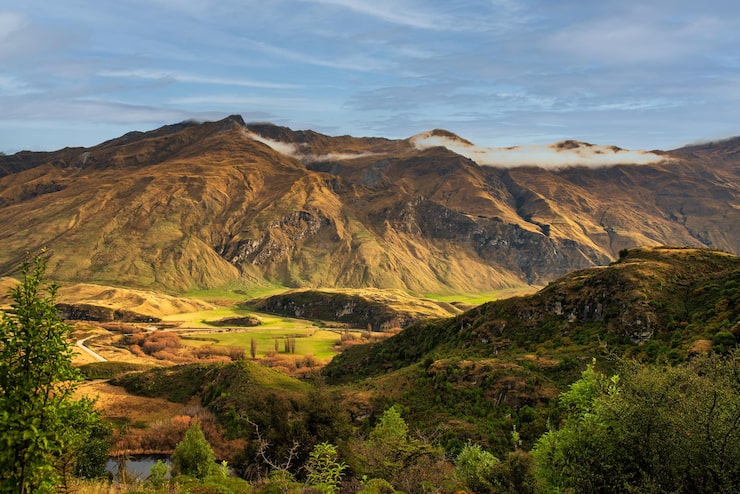 Foto espectacular paisaje montañoso escarpado en el parque nacional