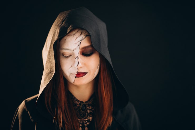 Gratis Foto kvinne i halloweenkostyme