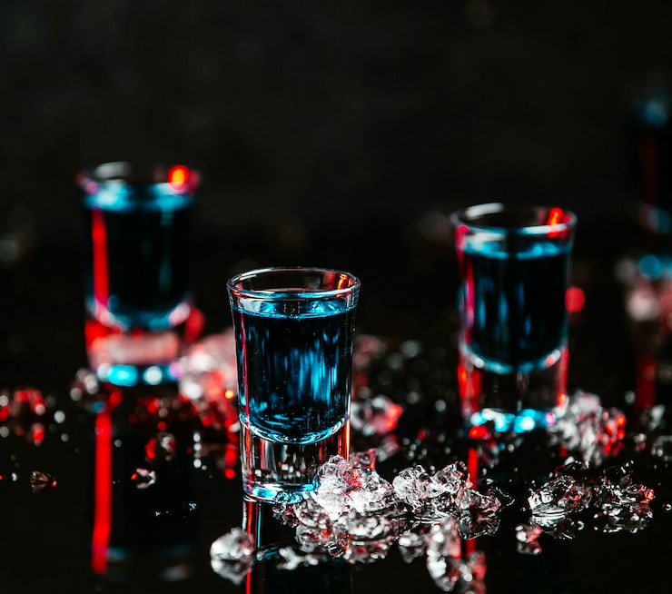 Gratis Bild blå färgade shots på bordet