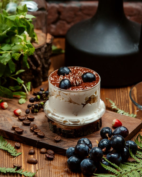 Gratis Bild fruktdessert med grädde och strössel av kakao
