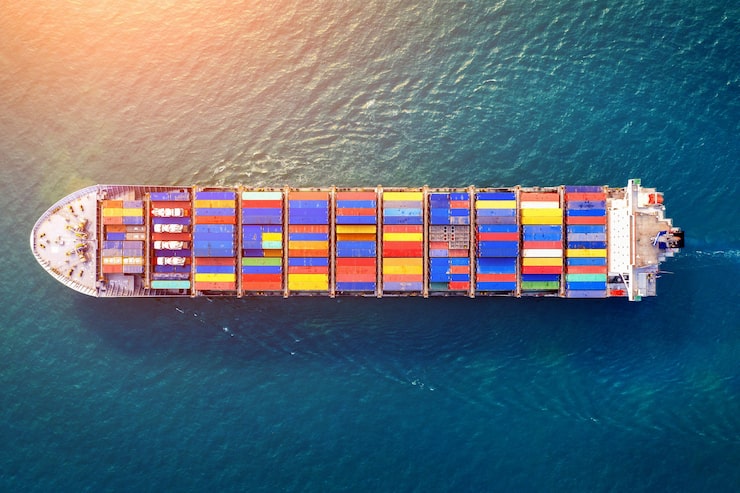 Gratis Foto luftfoto af containerskib på havet.