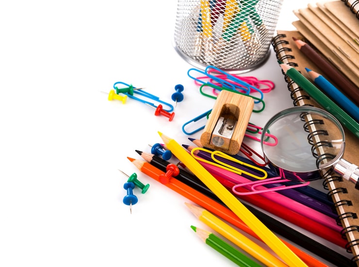 Gratis Bild skolmaterial isolerat på vit bakgrund