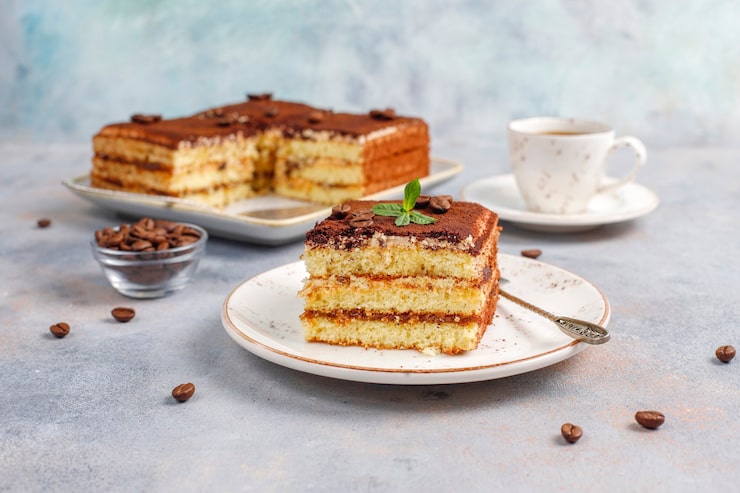 Gratis Bild välsmakande hemgjord tiramisu tårta.