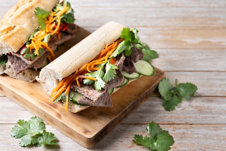 Miễn phí Photo bánh mì việt nam trên bàn gỗ