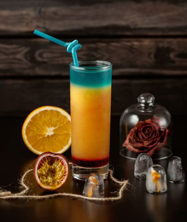 Miễn phí Photo cocktail cam xanh trên bàn